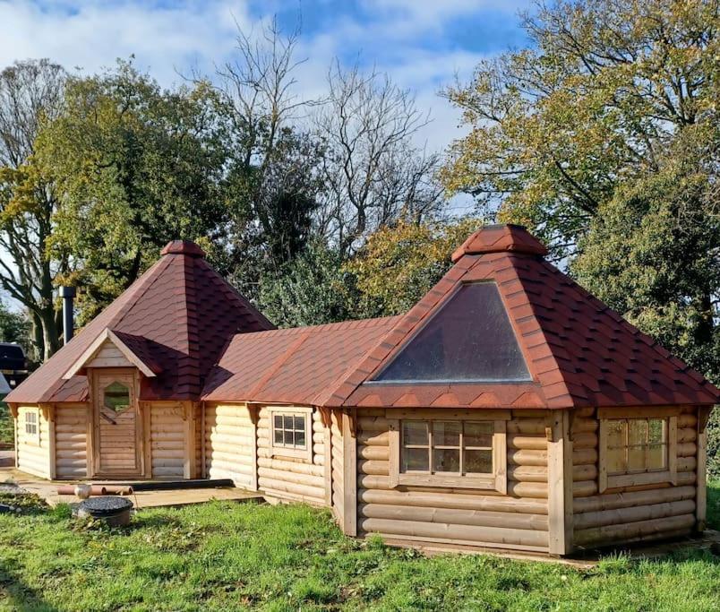 Antler Lodge Rushton Spencer Exterior photo